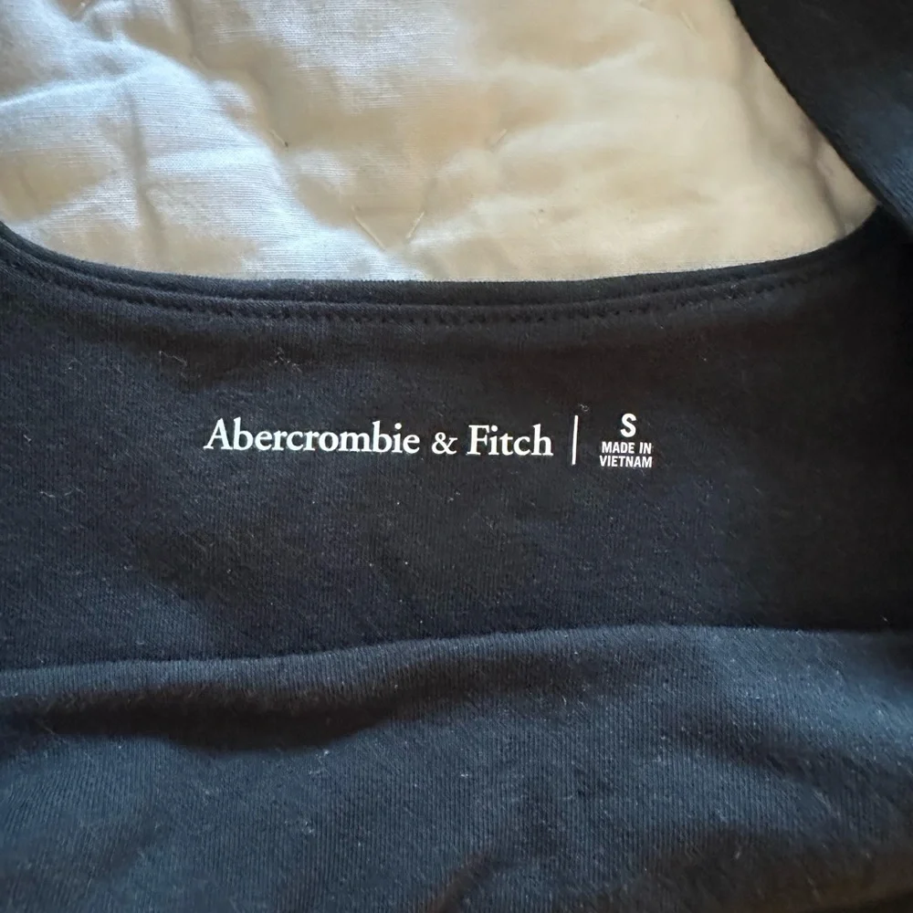 Abercrombie & Fitch Black Tank Top - Picture 3 of 3